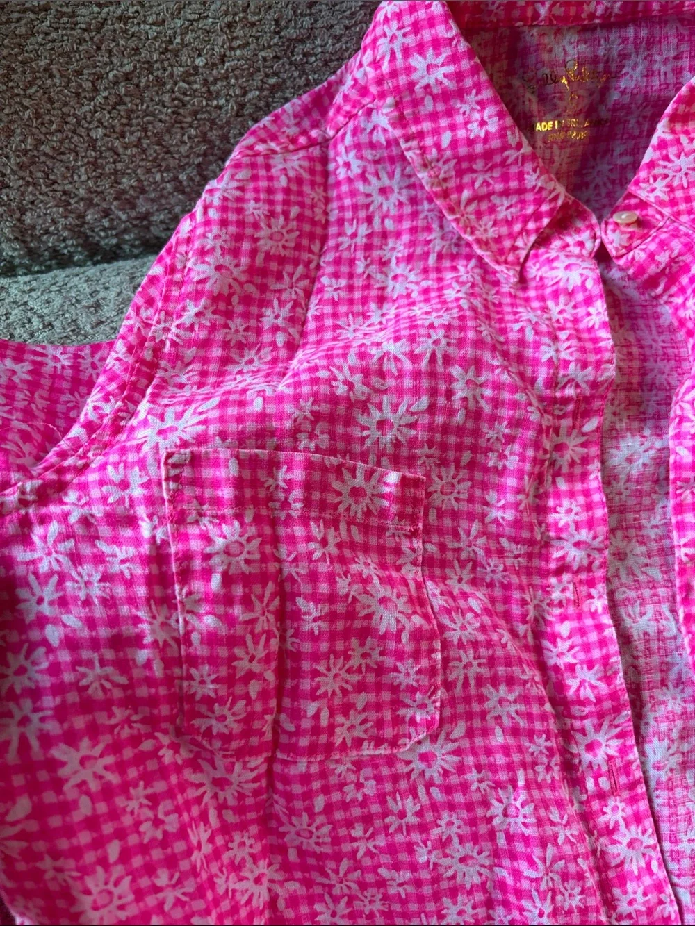 Lilly Pulitzer 100% linen Hot Pink & White Floral button up Top